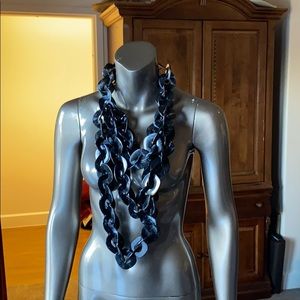 3-Layered chain linked necklace